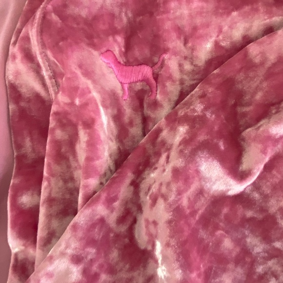 VS PINK VELVET VELOUR SOFT ROBE - M - Picture 3 of 5